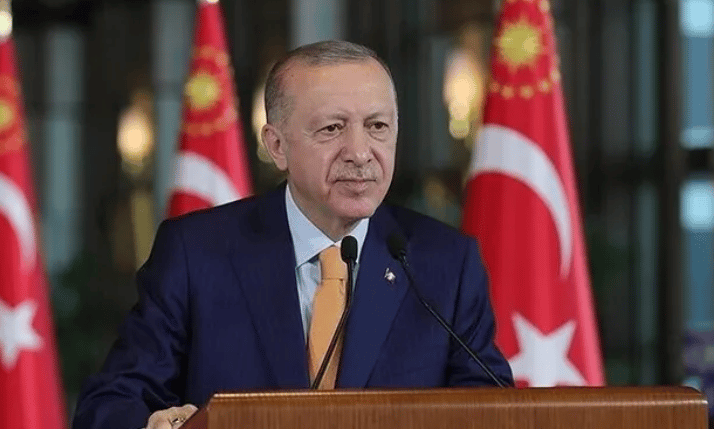 Erzurumspor Süper Lig’e yükseldi, Başkan Erdoğan başarılar diledi!