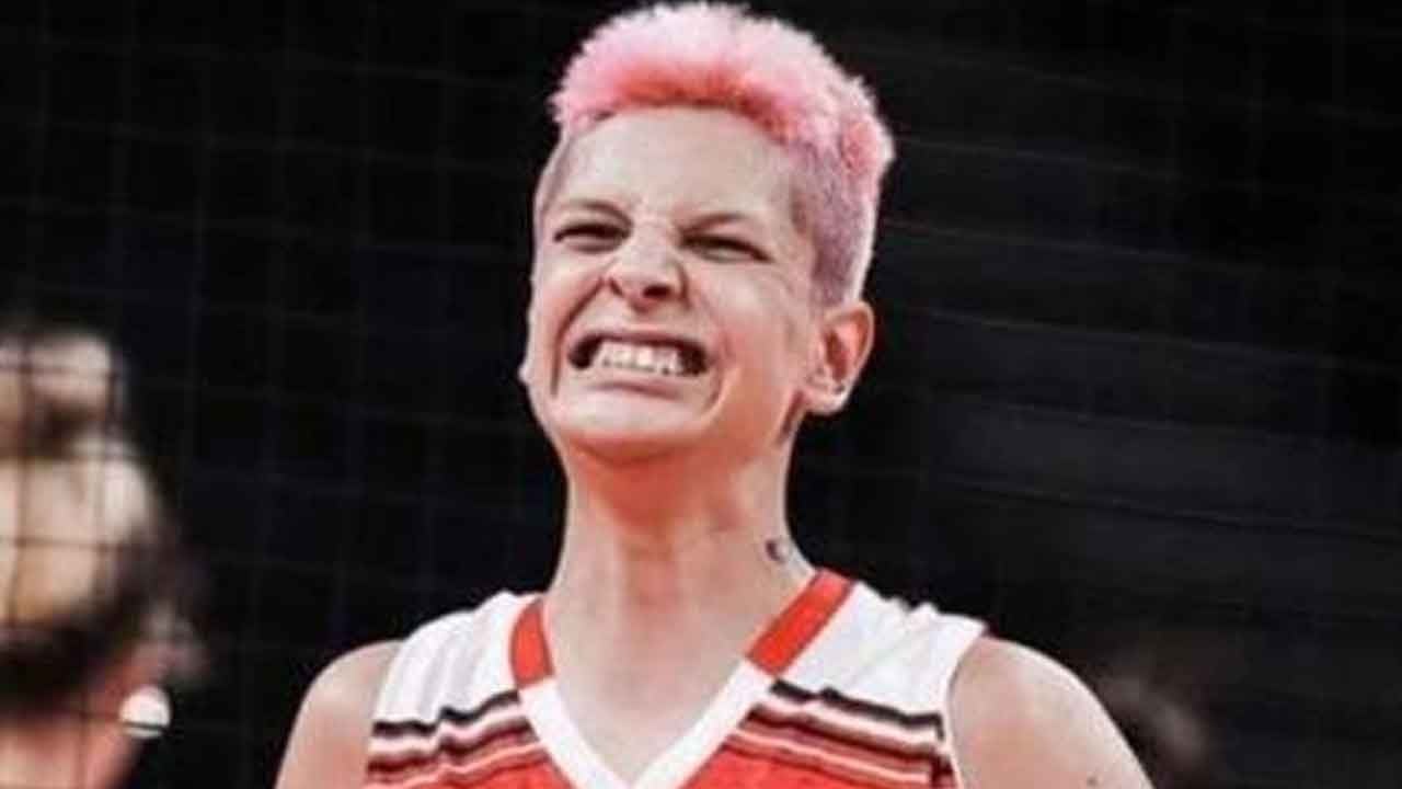 Eşcinsel Karakurt’tan Sarıkırmızılılara küstahlık! Galatasaraylılardan tepki büyük