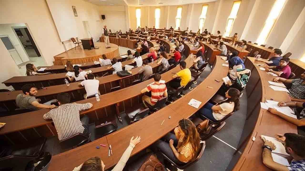 Eski öğrencilere müjde! Üniversitelilere af geliyor