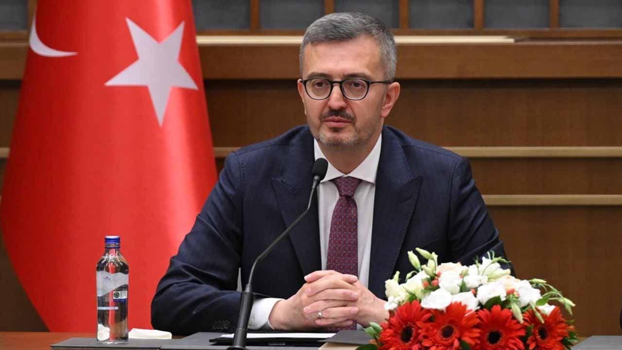 Fatih'te bina çöktü: İletişim Başkanı Duran'dan taziye mesajı!