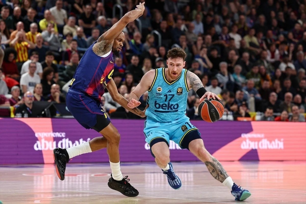 Fenerbahçe deplasmanda Barcelona'yı devirdi