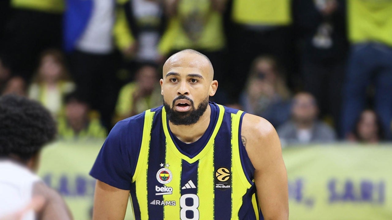 Fenerbahçe, Horton-Tucker ile sözleşme imzaladı