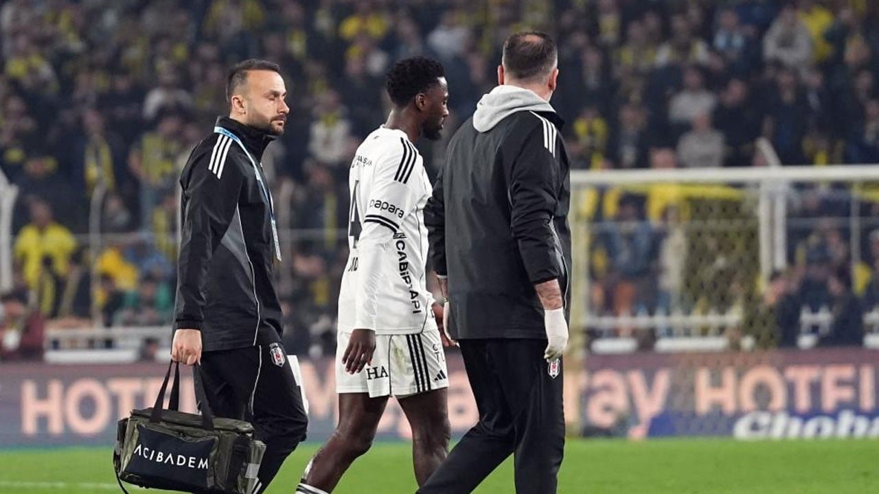 Fenerbahçe maçında oyundan alınmıştı! Beşiktaş'tan yıldız isim için sakatlık açıklaması