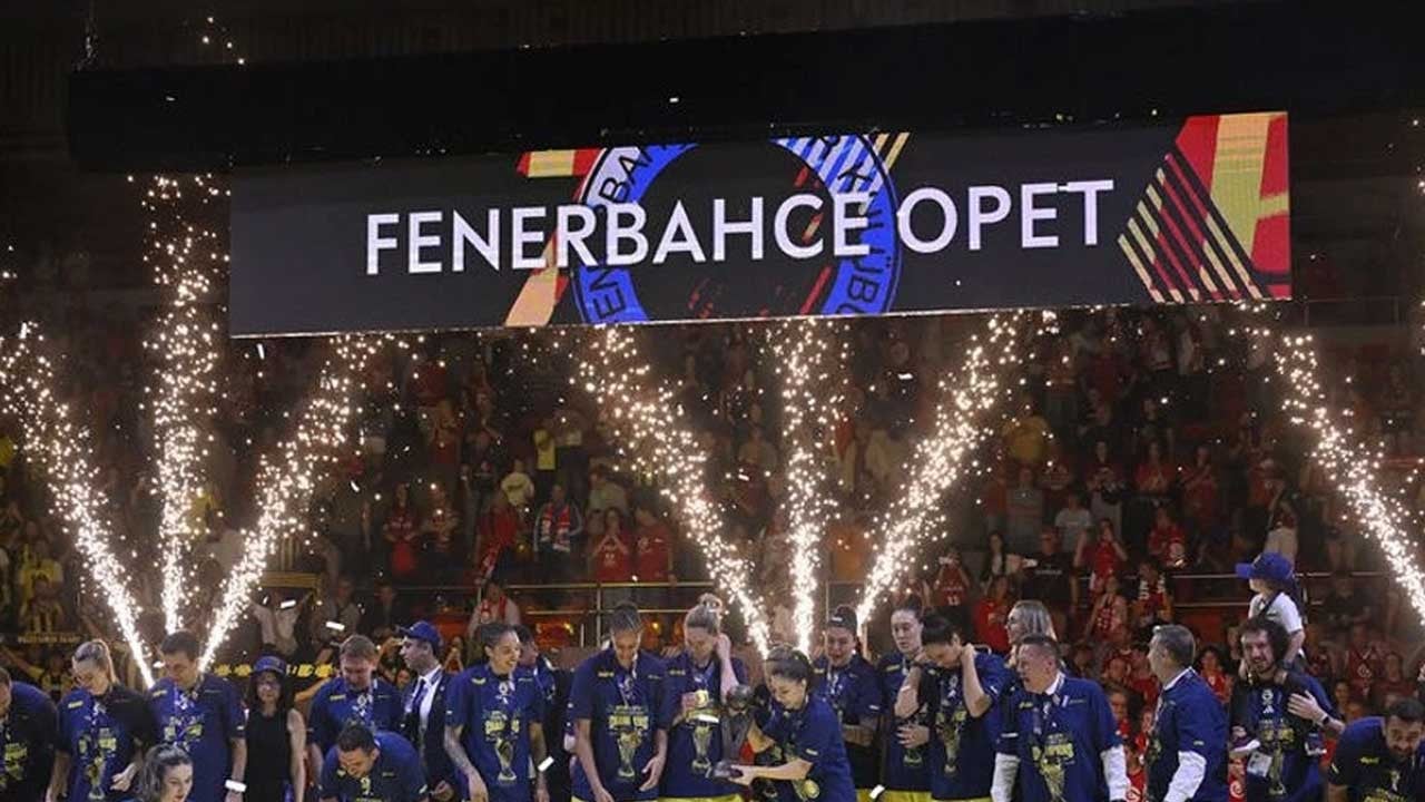 Fenerbahçe Opet'te Avrupa Ligi şampiyonluğu sevinci