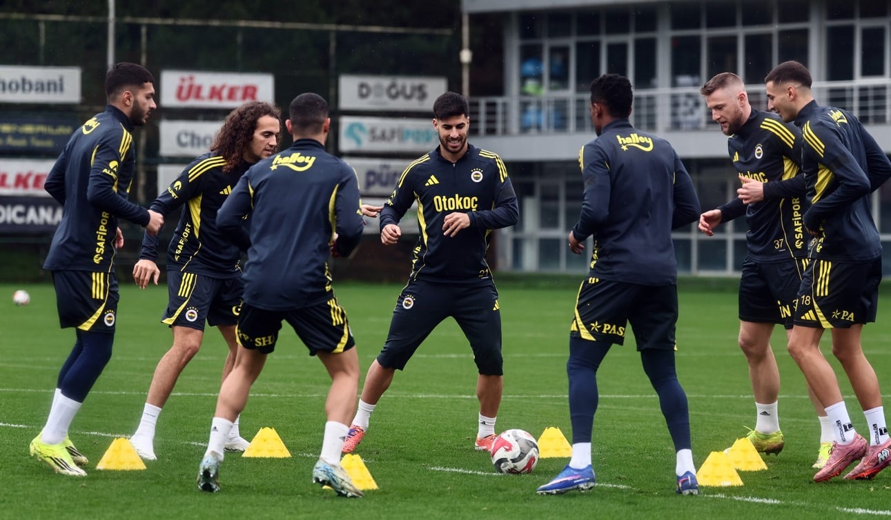 Fenerbahçe'de derbinin kamp kadrosu belli oldu! Levent Mercan sürprizi