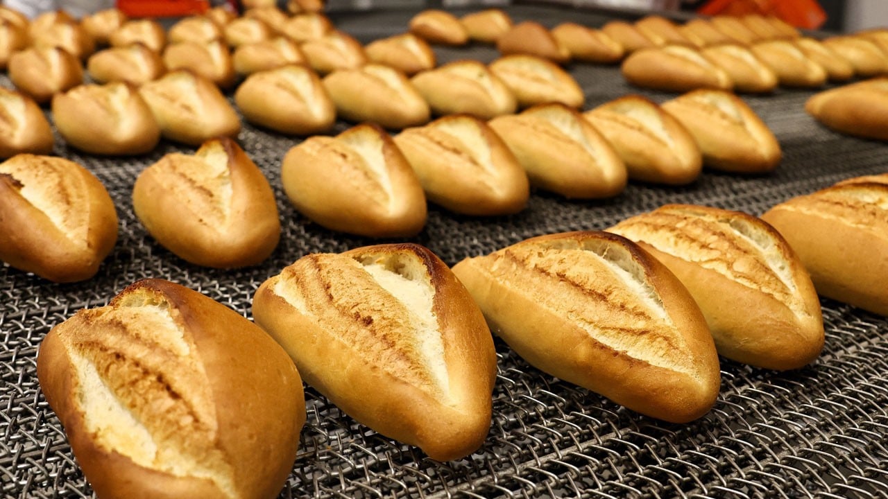 Fırıncılar odası başkanı duyurdu: Ekmeğe zam geldi