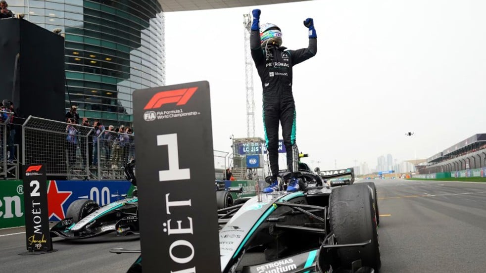 Formula 1'de sezonun ikinci etabı Çin Grand Prix'sini kazanan belli oldu