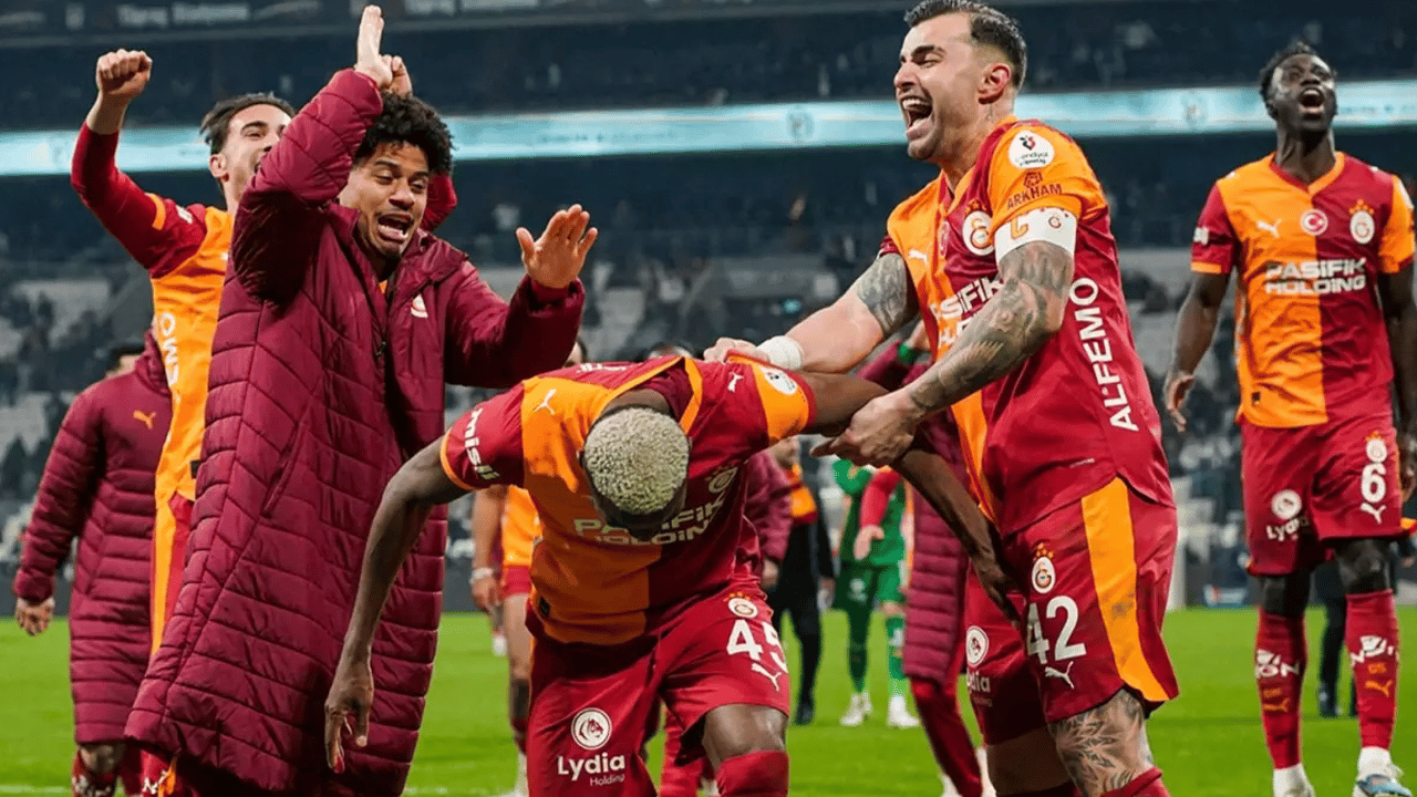 Galatasaray, Fenerbahçe ile arasındaki puan farkını 7'ye çıkardı! Yarış kızışıyor
