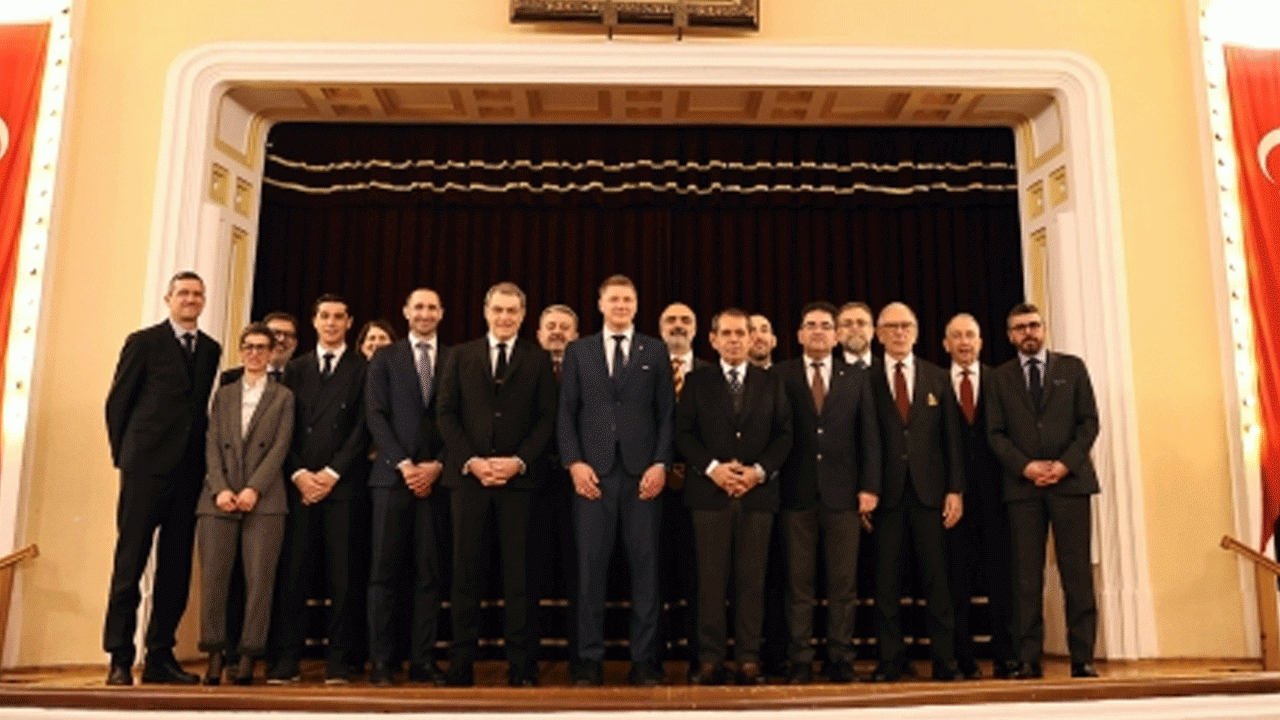 Galatasaray ve Juventus arasında dostluk yemeği