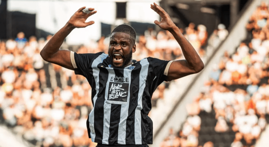 Galatasaray'dan stoper takviyesi: Ousmane Camara için ilk temas kuruldu