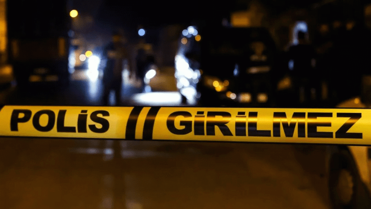 Gayrimeşru ilişki yaşadığı kadını öldürüp aynı silahla intihar etti