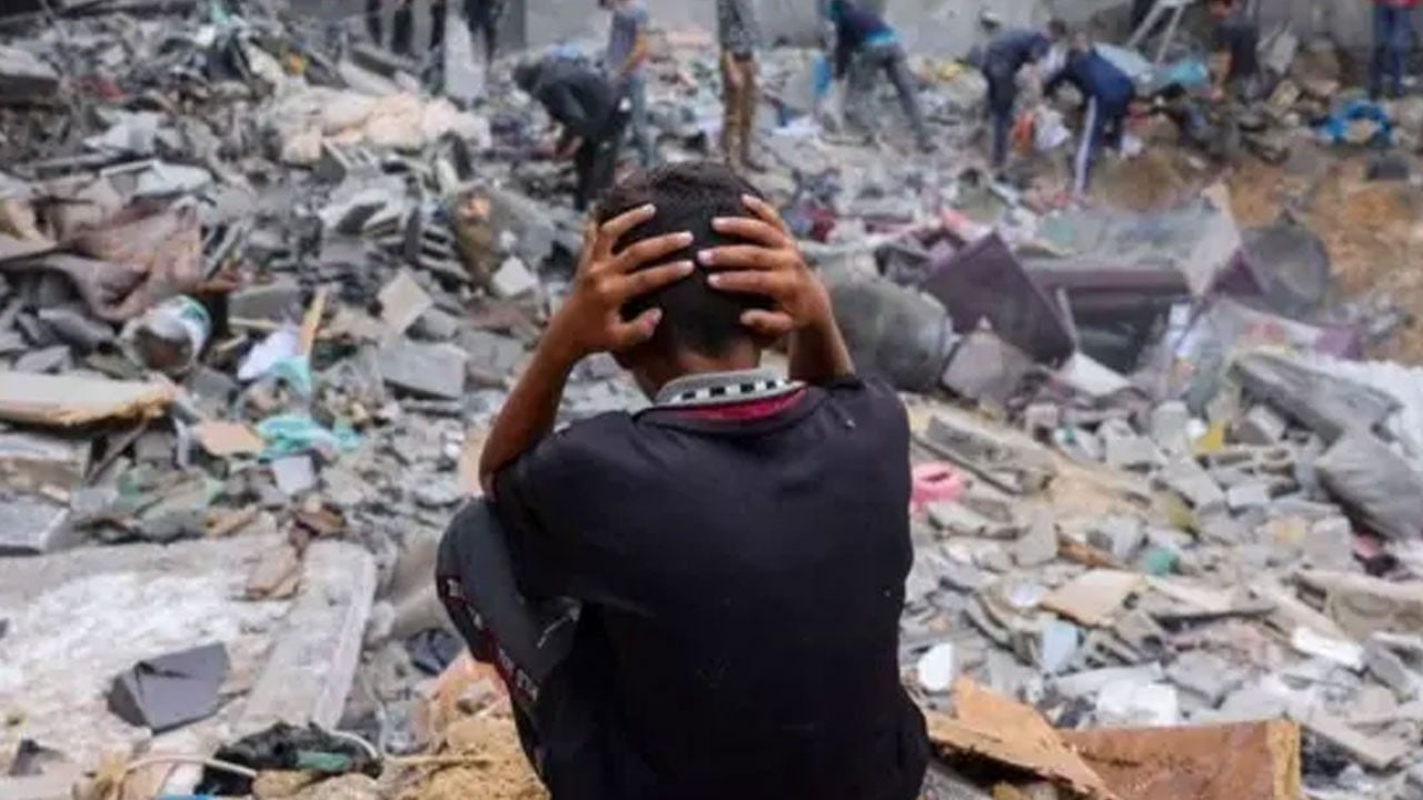 Gazze'de şehit sayısı 72 bin 117'ye yükseldi