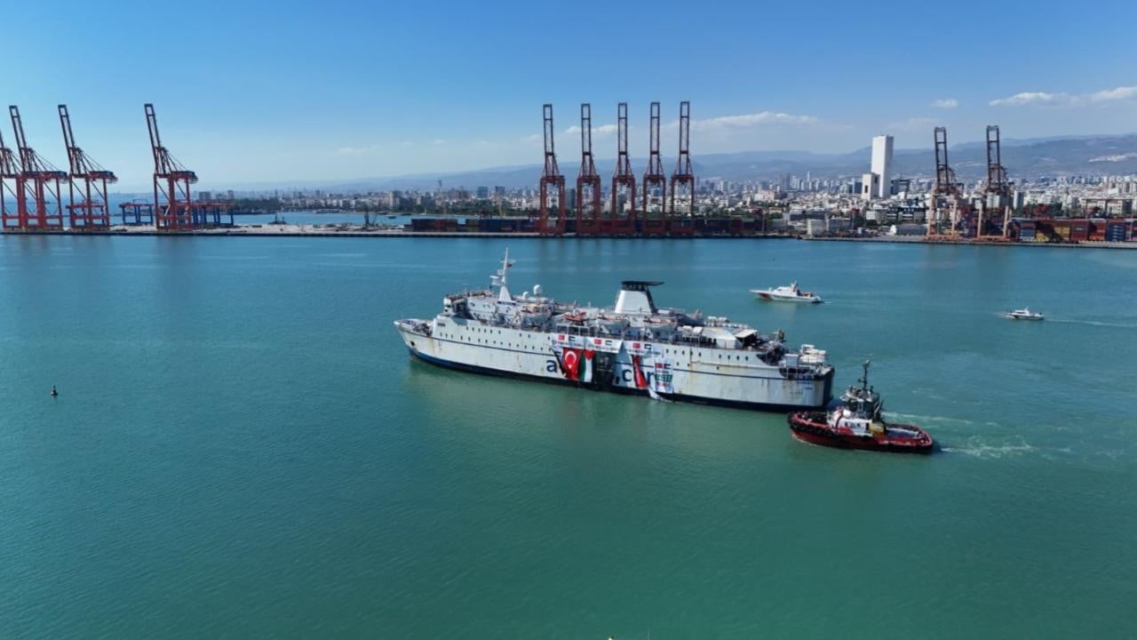 Gazze'ye yardım taşıyan 17. İyilik Gemisi Mısır'a yaklaştı