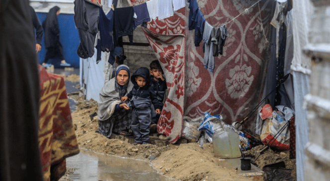 Gazze’yi vuran Byron Fırtınası'nın bilançosu ağır: 12 kişi hayatını kaybetti 27 bin çadır yok oldu