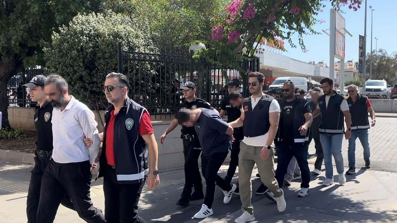 Göçmen simsarları yargı önünde! 4 ilde operasyon düzenlendi