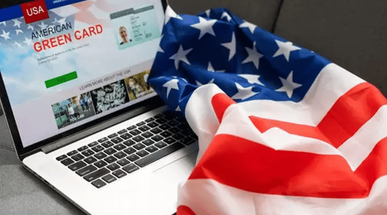 Green Card 2025 başvuruları neden gecikti? DV-2027 Green kart başvuruları ne zaman başlayacak, değişiklikler neler?