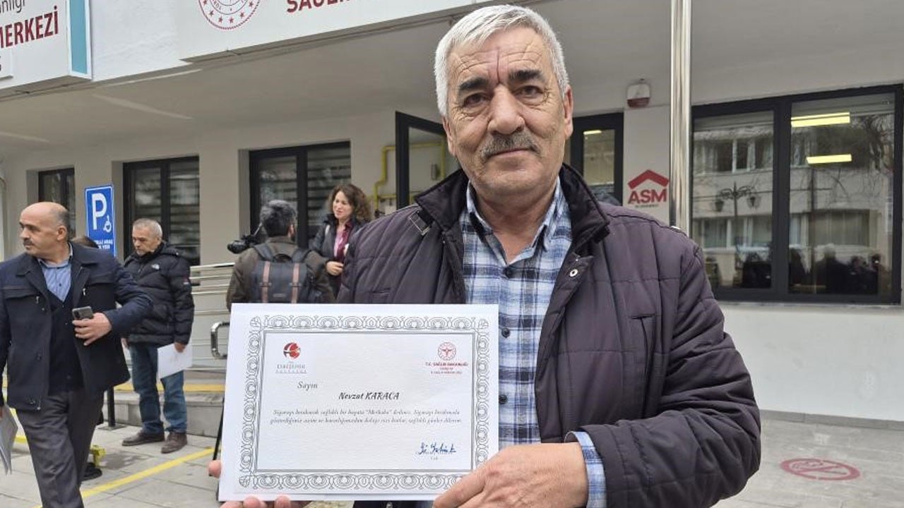 Günde 3 paket içiyordu! 1 haftada bıraktı