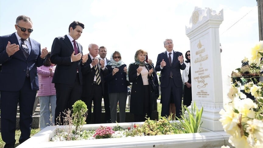 Gurbet eldeki ecdada vefa! TİKA Paris'te Osmanlı Hanedanı’nın kabirlerini ihya etti!