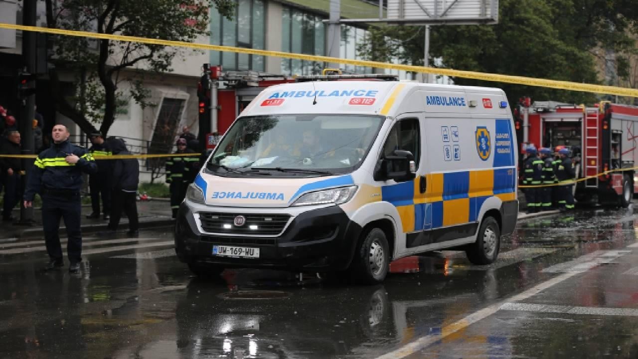 Gürcistan'da yol inşaatında toprak kayması sonucu 4 işçi öldü