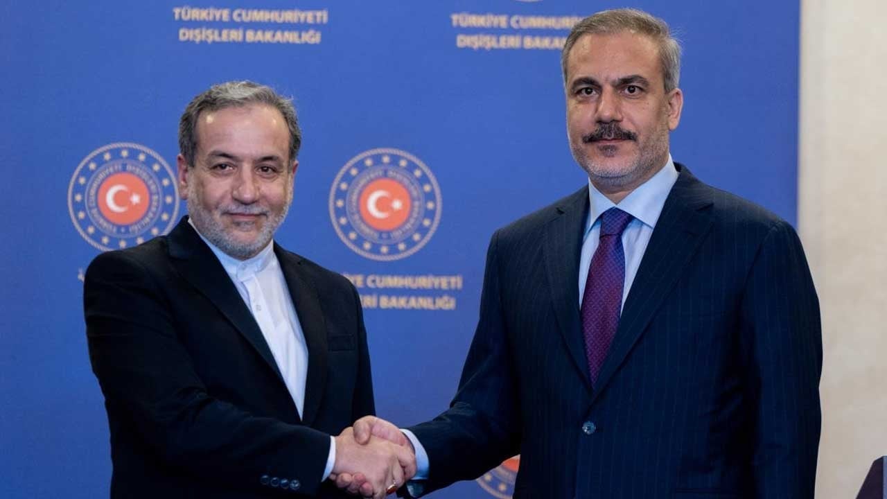 Hakan Fidan, İranlı mevkidaşı Abbas Erakçi ile görüştü