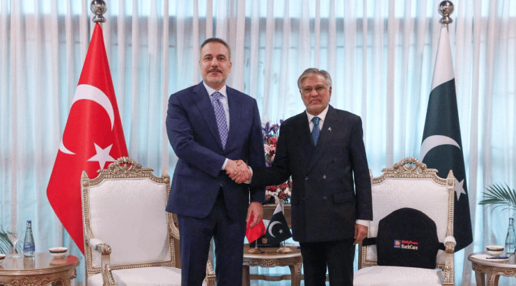 Hakan Fidan'dan kritik temaslar! Pakistanlı mevkidaşı Dar ile bir araya geldi