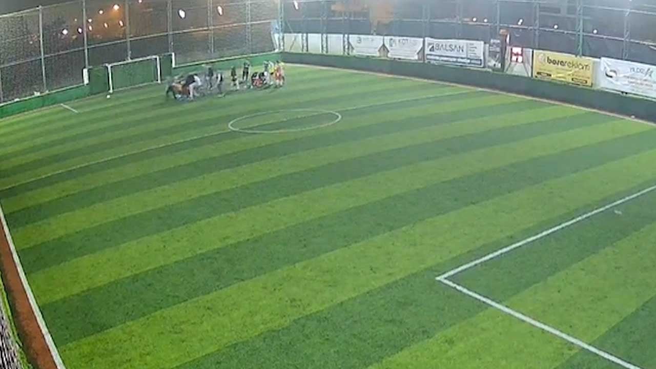 Halı sahada korku dolu anlar