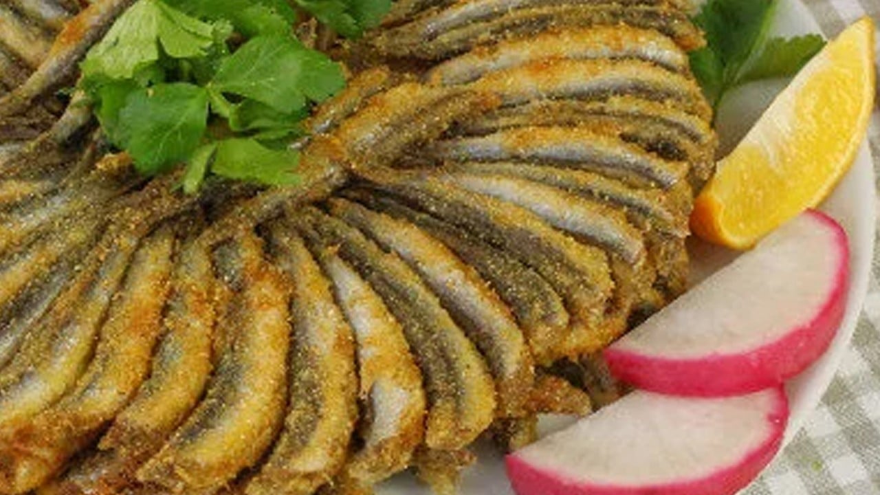 Hamsi tava tarifi: Tek seferde nasıl olacak? Hamsi indirimi sonrası satışlarda oluşan yoğunluk var...