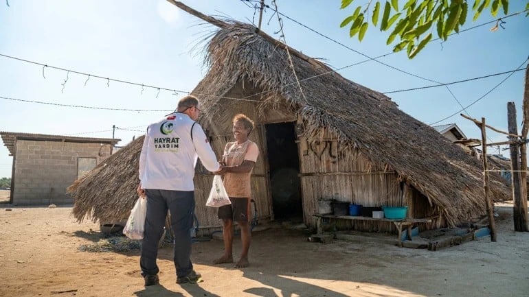 Hayrat Yardım 30'dan fazla ülkede kurban çalışmalarına başladı