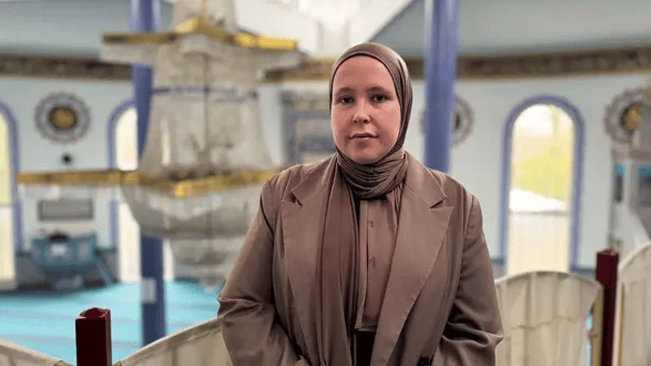 Hollandalı kadını Müslüman olmaya götüren o paylaşım!