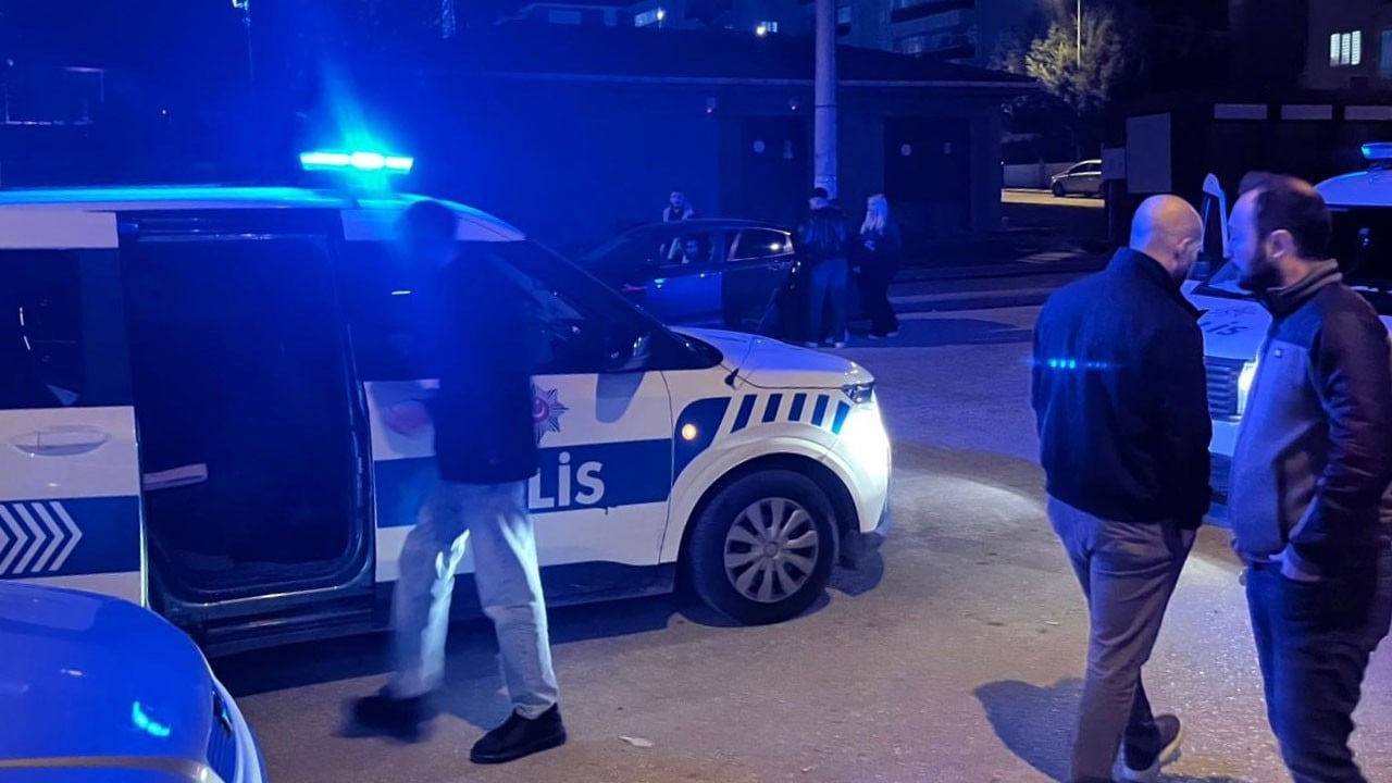 Hovardalığa az daha kan bulaşıyordu! İşte gençleri evliliğe teşvik edecek bir neden daha