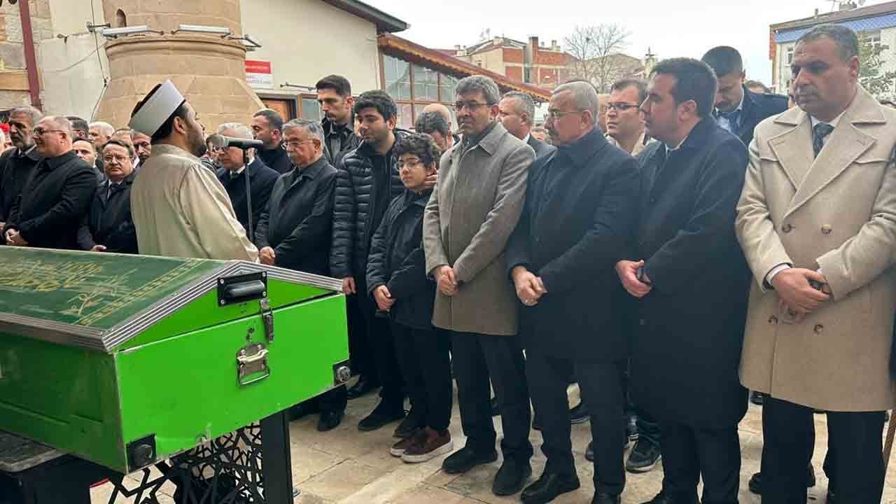 HSK Başkanvekili Aydoğdu’nun eşi son yolculuğuna uğurlandı