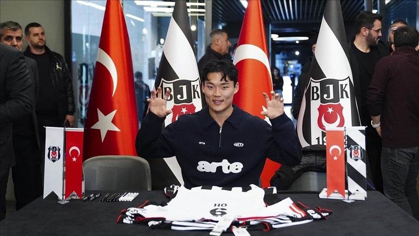 Hyeon-gyu Oh, imza gününde Beşiktaşlılarla buluştu