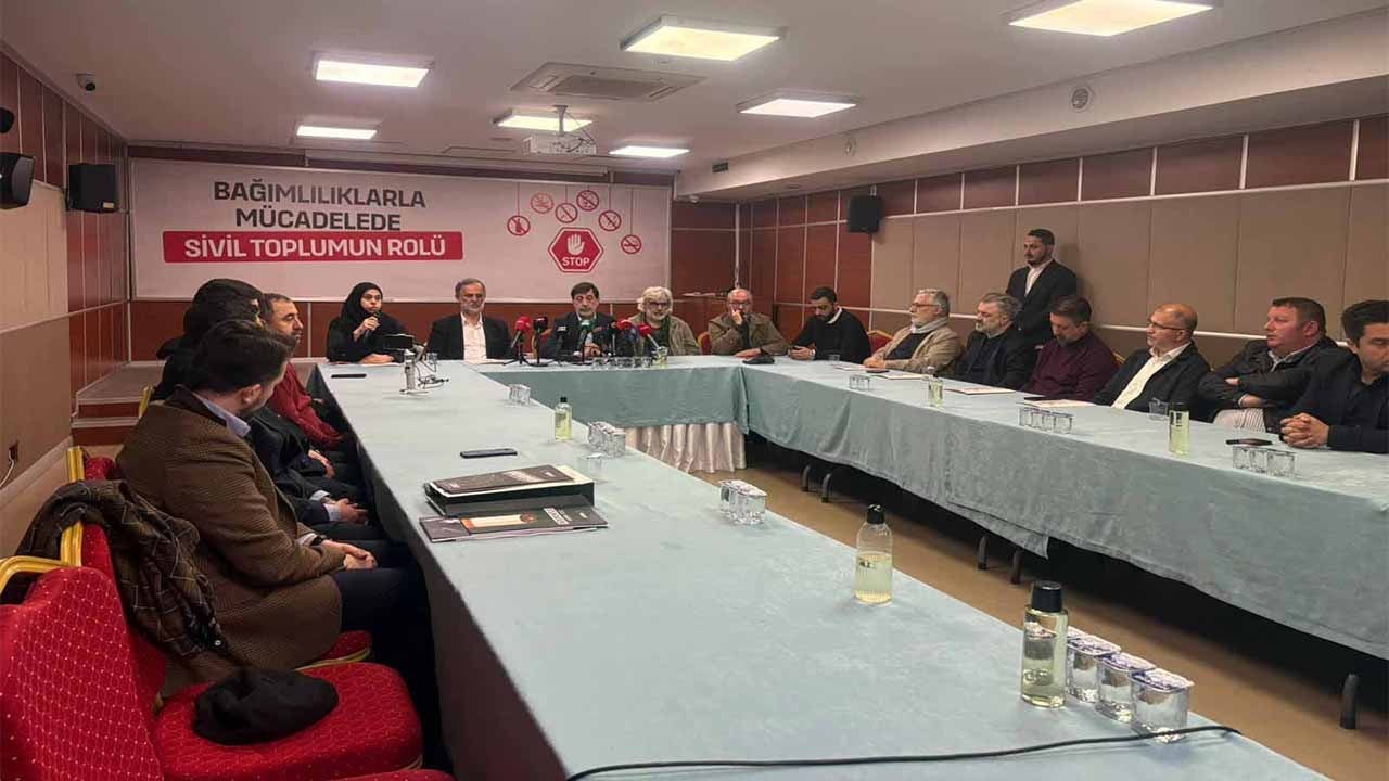 İHH, bağımlılık raporu açıklandı Korunması gereken genç sayısı 30 milyon