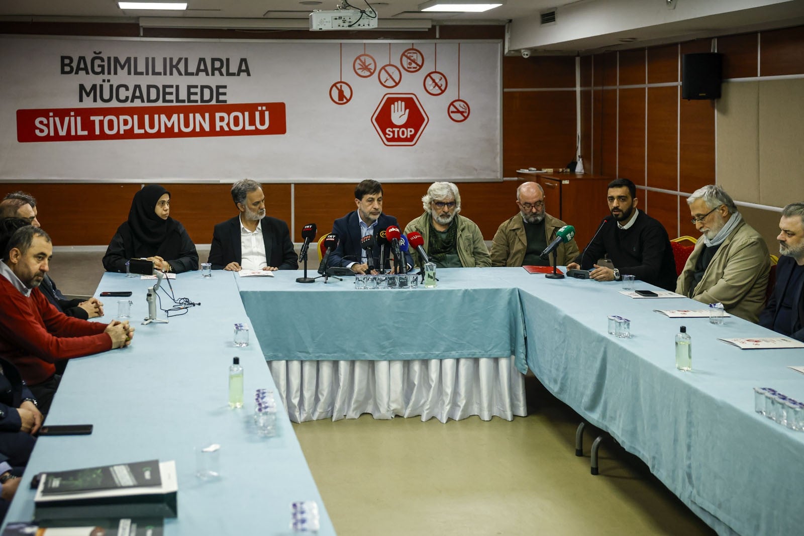 İHH’nın dikkat çeken bağımlılık raporu kamuoyuna duyuruldu