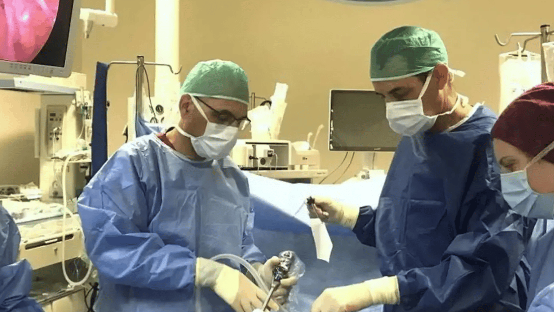 İki Amerikalı doktorun Batı Yaka'ya girişi Siyonistler engelledi