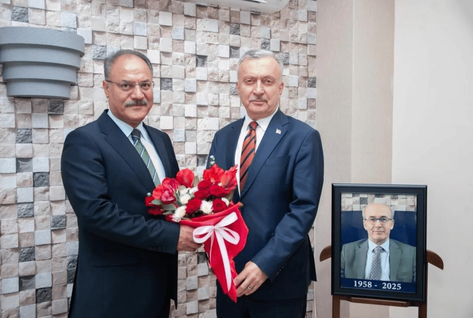 İktisadi ve İdari Bilimler Fakültesine yeni dekan