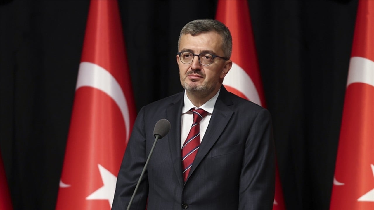 İletişim Başkanı Duran: Düşen uçakla ilgili gerekli çalışmalar titizlikle sürdürülüyor