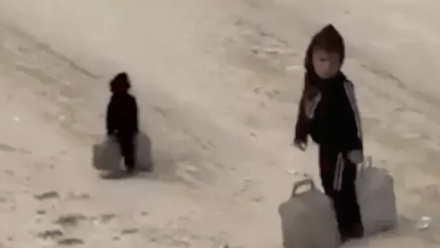 İnsanlığın bittiği yer: Gazze! Küçücük bedeniyle dünyanın yükünü taşıyor