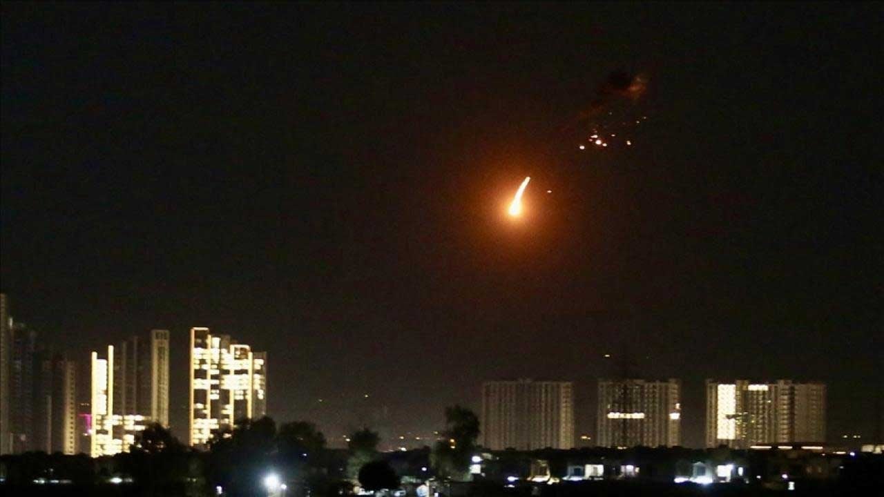 Irak'ın başkenti Bağdat'ta şiddetli patlamalar