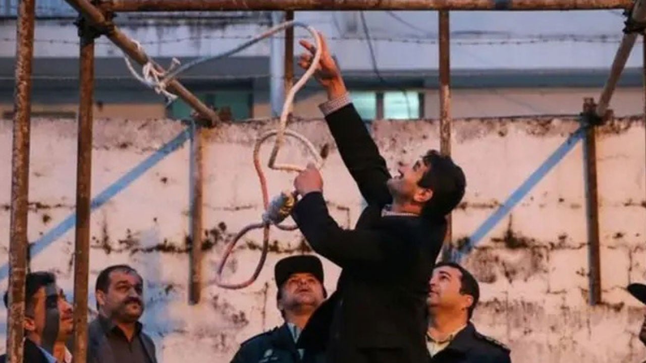 İran, cami yakan Mossad casusunu idam etti