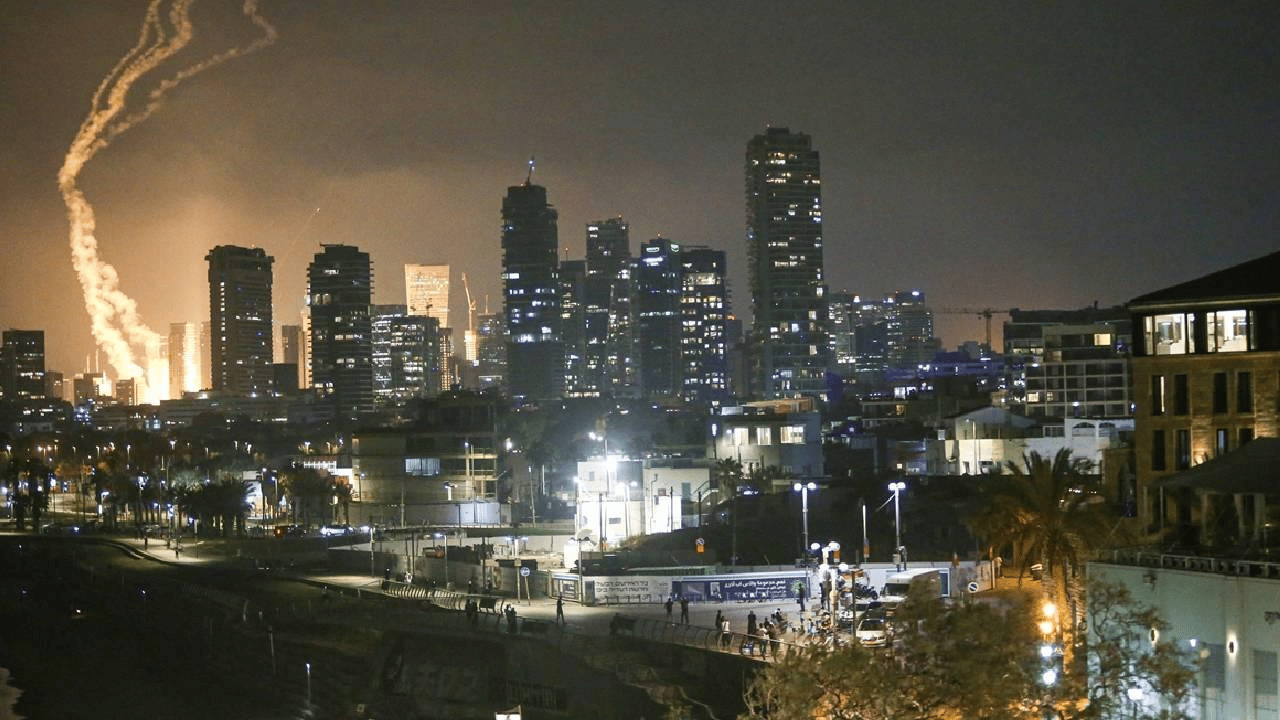 İran vurdu Tel Aviv'de 6 kişi yaralandı