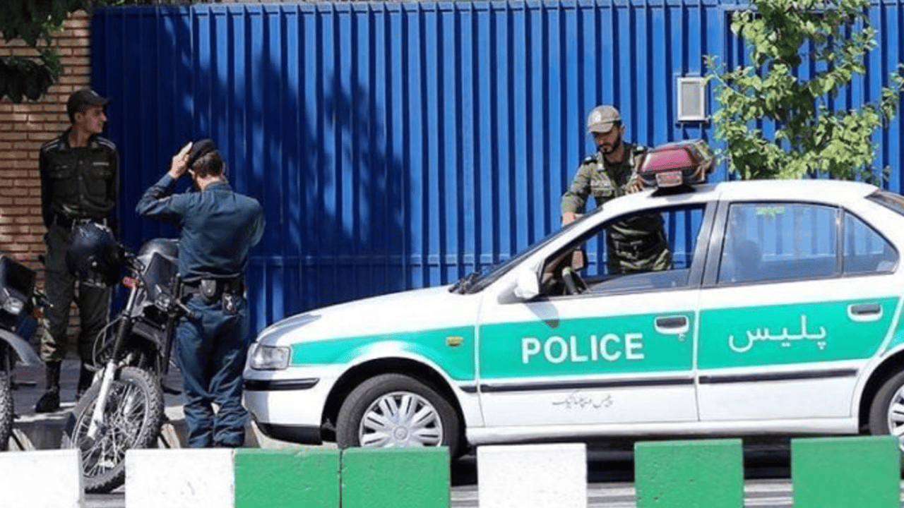 İran’da reformistlere darbe!