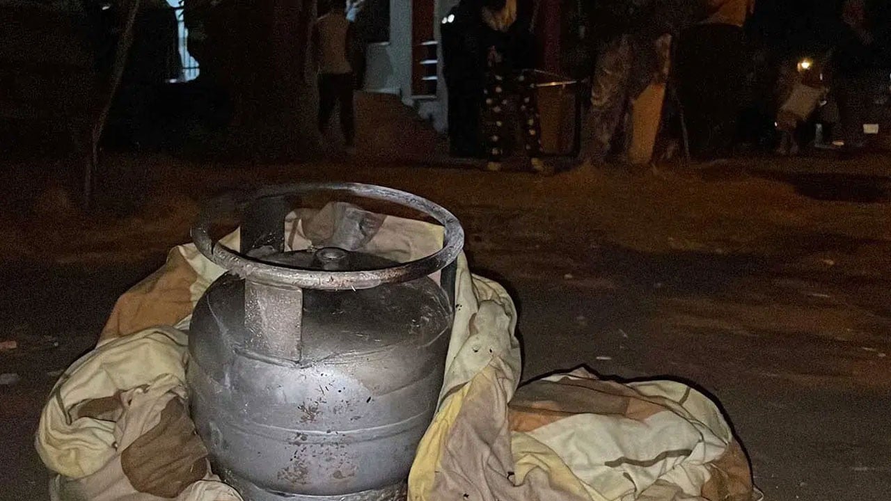 Isınmak isterken feci şekilde can verdi