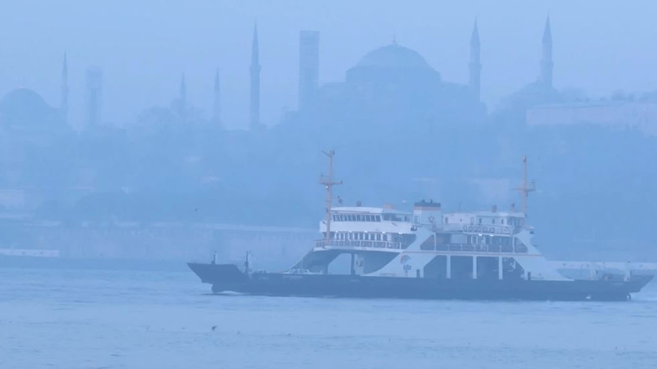 İstanbul Boğazı'nda gemi trafiği durduruldu