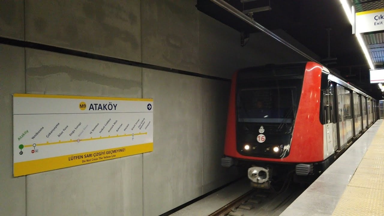 İstanbul'da dev derbi alarmı: M9 metro hattı kapatıldı, taraftarlar için özel güzergahlar belirlendi!