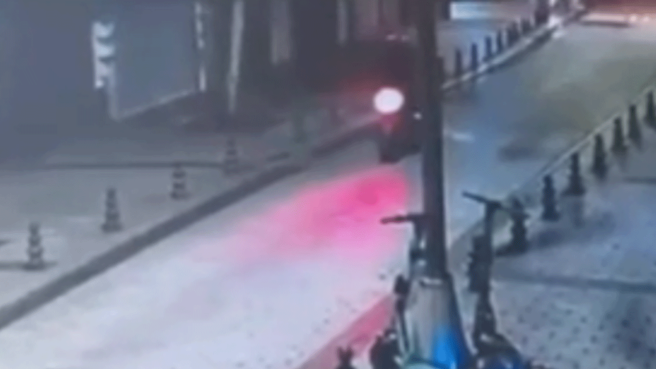 İstanbul'da iş yerlerine ateş açan kişiler yakalandı!