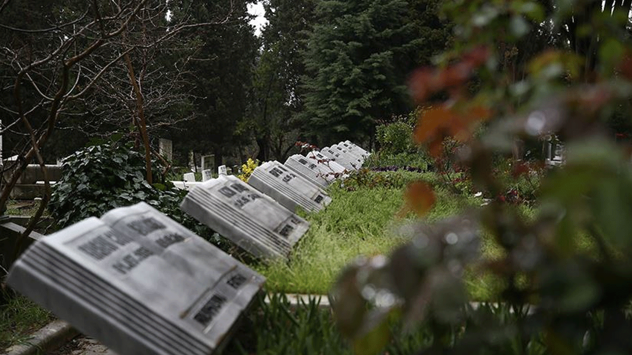 İstanbul'da mezarlıklarda yeni dönem! Valilik düzenlemeyi duyurdu!