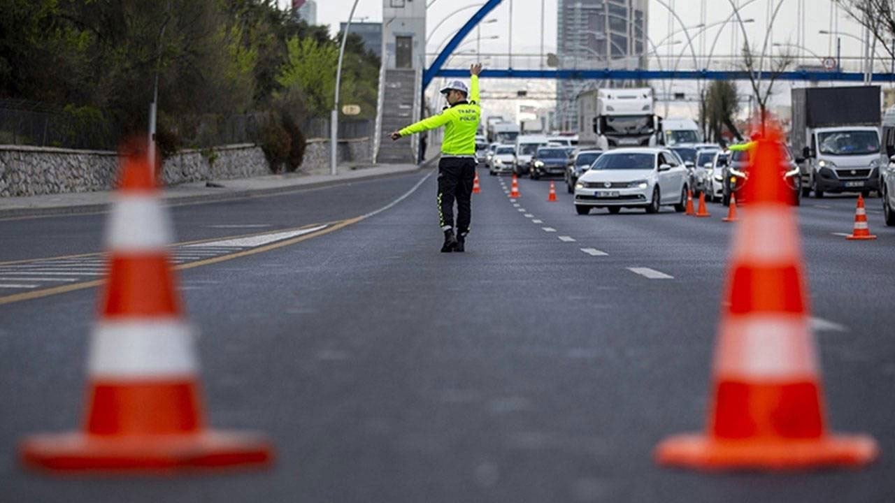 İstanbullular dikkat! İlber Ortaylı'nın cenaze programı sebebiyle bu yollar yarın kapalı