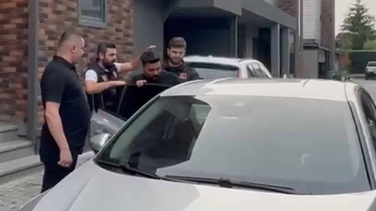 Oğuzhan Uğur lüks villadan çıktı