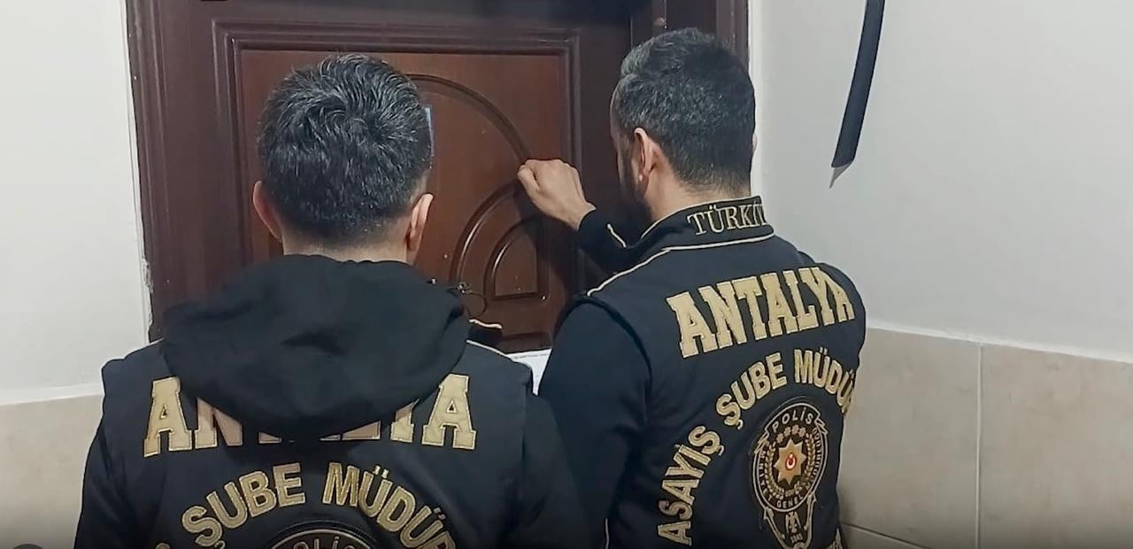 "İstihbarat müdürüyüm" dedi... Sonrası inanılmaz!